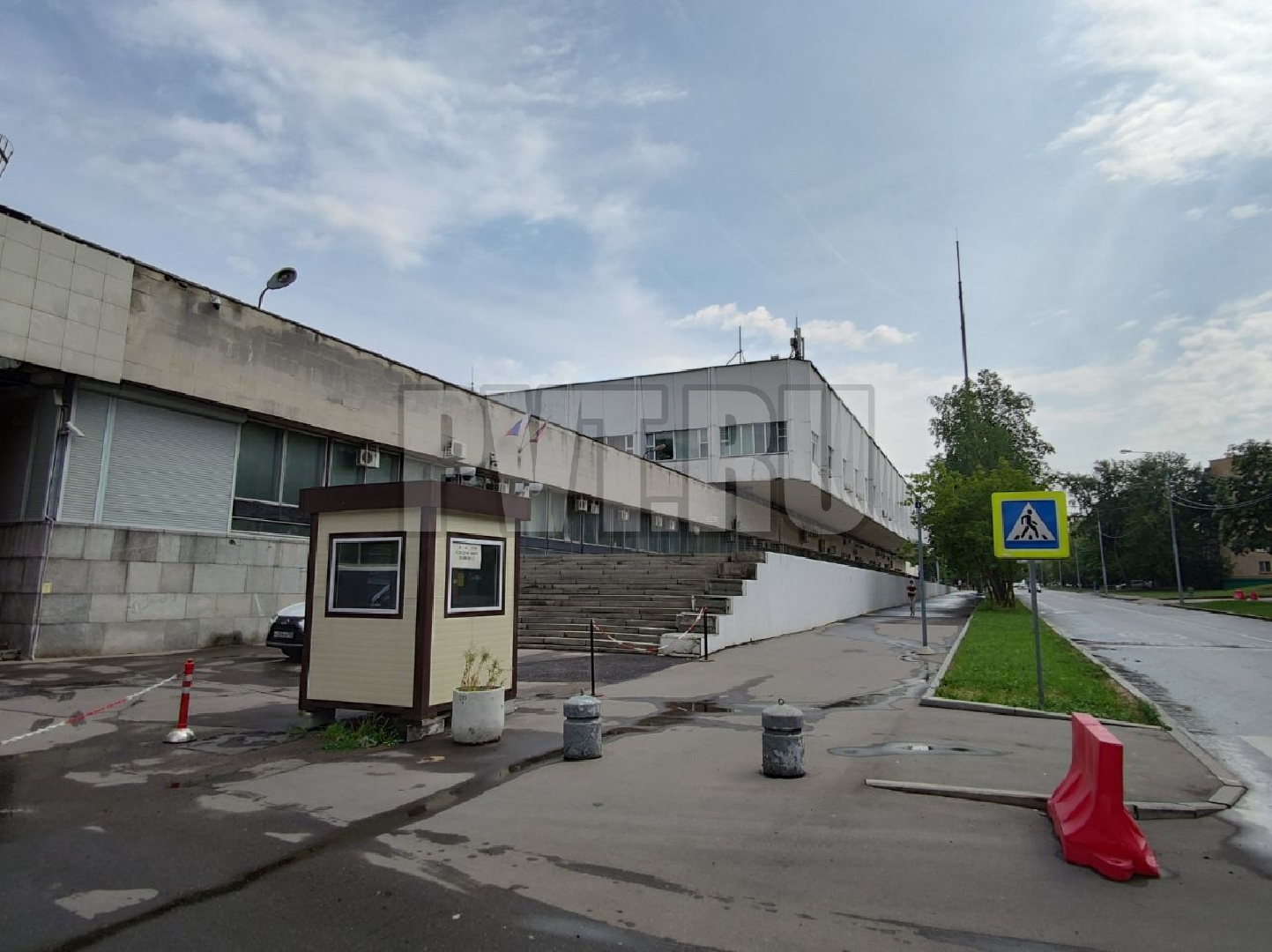 1138050974-6.jpg